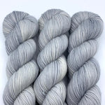 Lade das Bild in den Galerie-Viewer, Cashmerino DK - November Skies