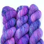 Lade das Bild in den Galerie-Viewer, Merino Singles - Purple Night Skies