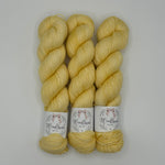 Lade das Bild in den Galerie-Viewer, Silky Lustre
