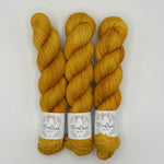 Lade das Bild in den Galerie-Viewer, Silky Lustre
