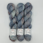 Lade das Bild in den Galerie-Viewer, Merino Worsted
