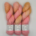 Lade das Bild in den Galerie-Viewer, Cozy
