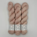 Lade das Bild in den Galerie-Viewer, Silky Lustre
