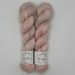 Lade das Bild in den Galerie-Viewer, Angel Luxe
