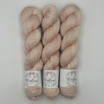 Lade das Bild in den Galerie-Viewer, Silky Merino Singles
