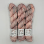 Lade das Bild in den Galerie-Viewer, Silky Lustre
