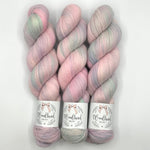 Lade das Bild in den Galerie-Viewer, Cashmerino Sock - Neue Farben
