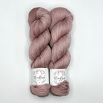 Lade das Bild in den Galerie-Viewer, Silky Merino Lace
