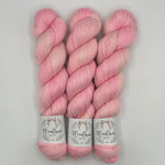 Lade das Bild in den Galerie-Viewer, Angel Luxe
