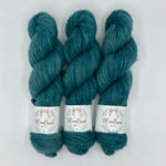Lade das Bild in den Galerie-Viewer, Cloud Baby Yak

